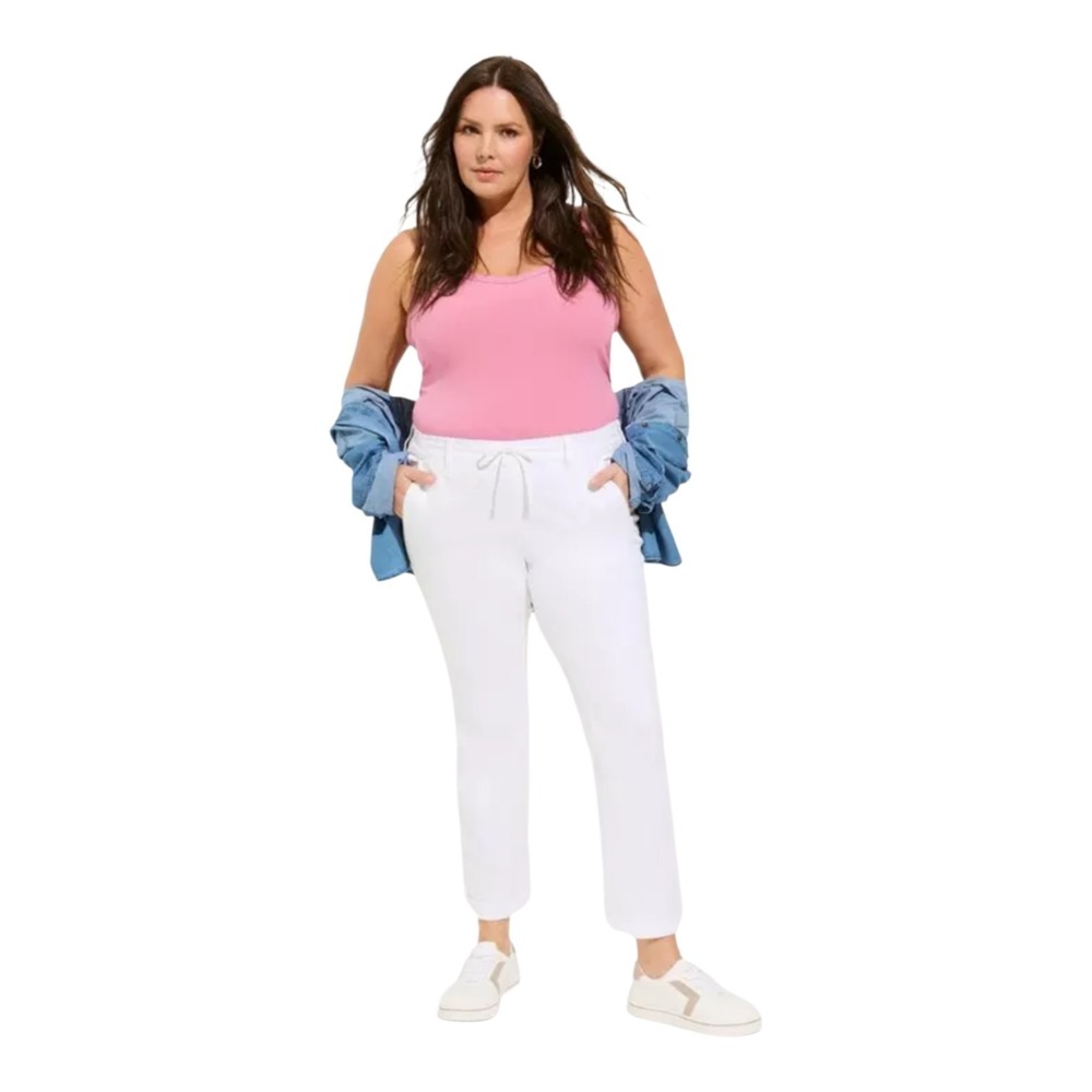 Torrid Womens 10 (00) Med White Pull On Weekend Boyfriend Straight Mid Rise Jean